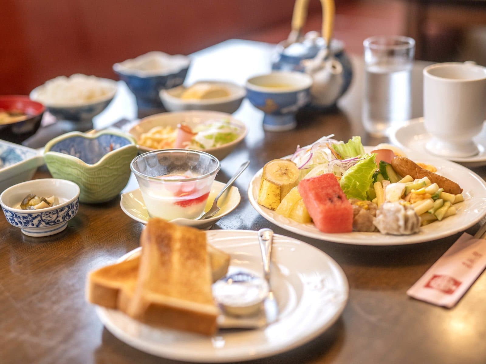 조식과 관내 서비스