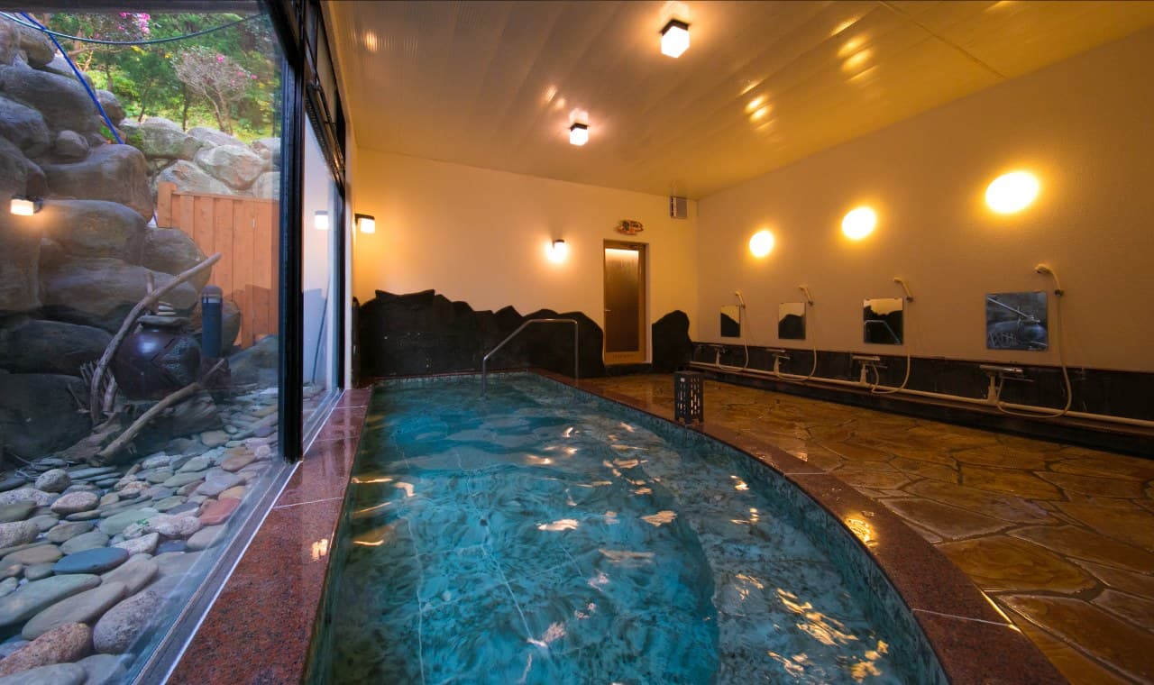 The Signature Cave Bath 'Oni no Iwaya'