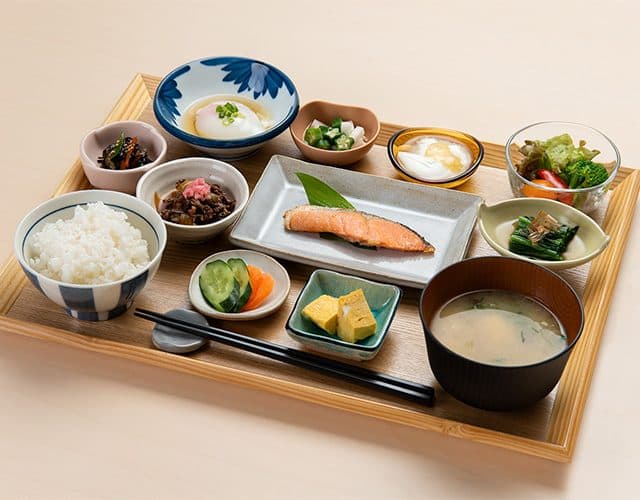 손수 만든 일본식 아침