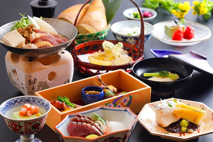 Cuisine by a Contemporary Master Craftsman