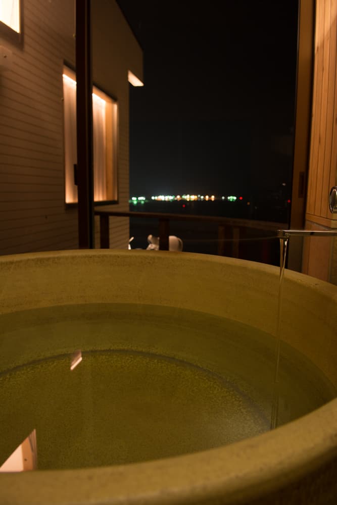 Bathing and Staying Face-to-Face with the Sea