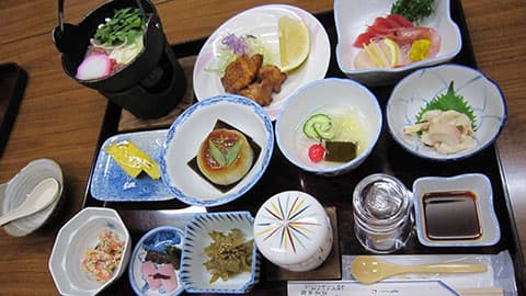 Tsugaru's Seasonal Local Table