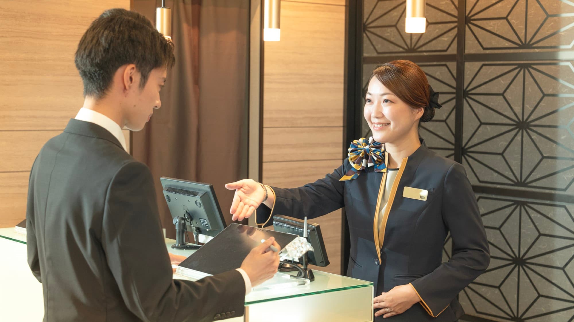 [A day at the hotel] After checking in...
