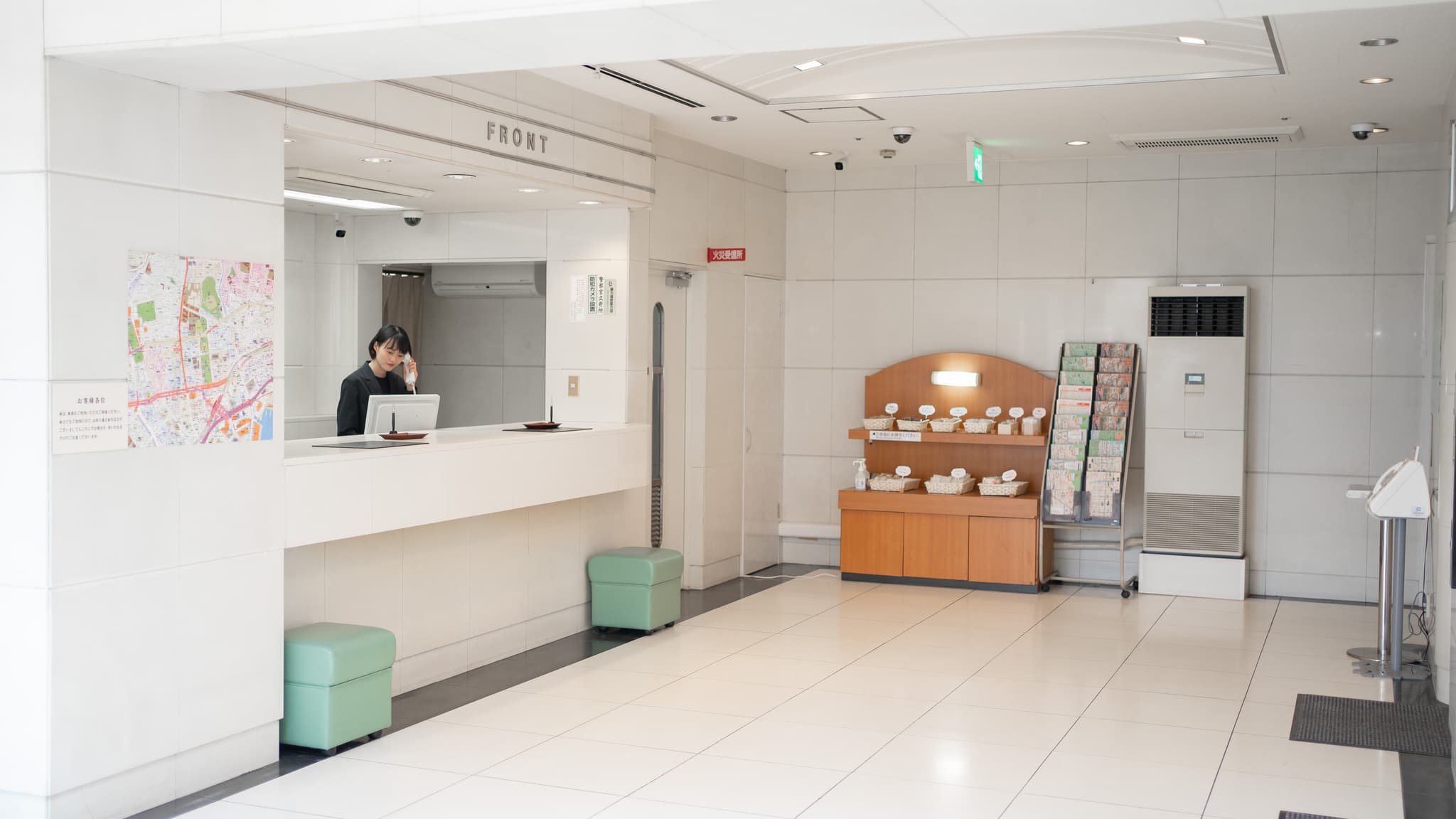 The front desk is on the 1st floor (check-in: 15:00, check-out: 10:00)