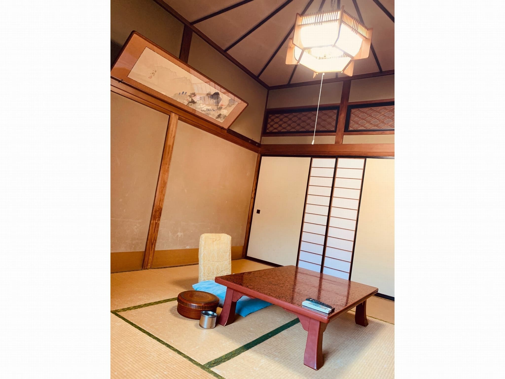 Japanese-style room 8 to 10 tatami mats