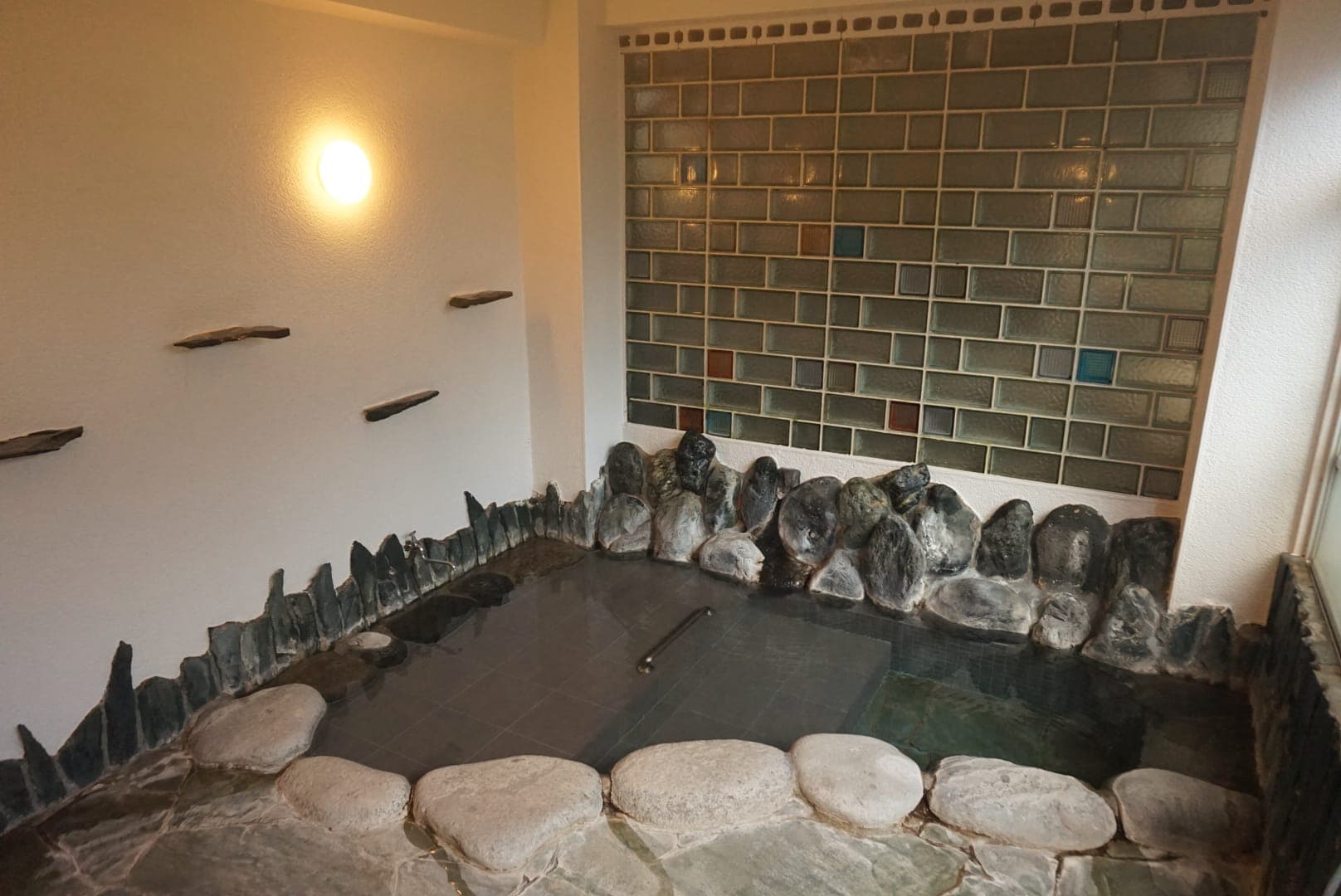 Indoor bath (large)