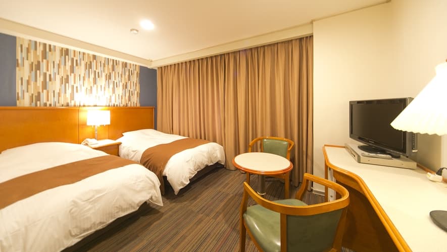 Twin room 