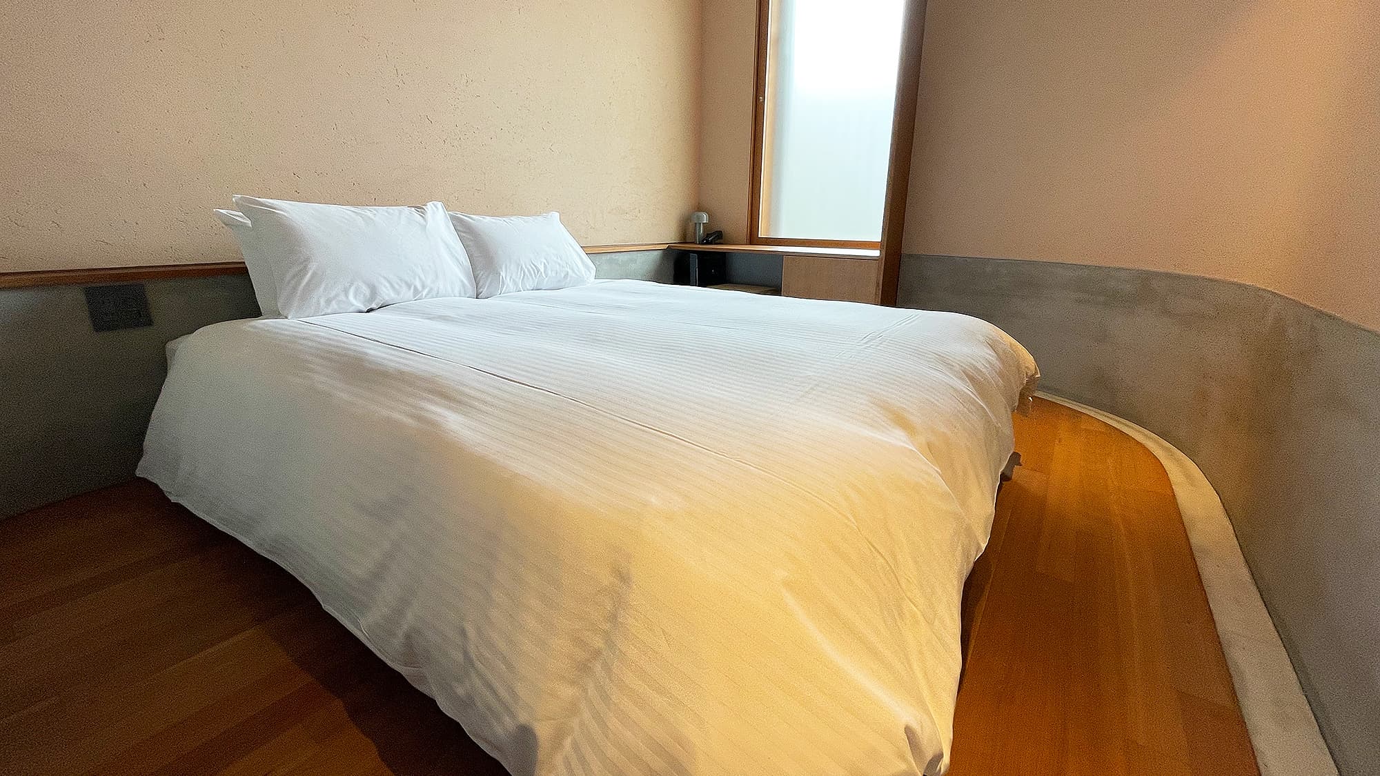 [Queen Size Bed 1] Queen size. Recommended not only for single occupancy, but also for couples and married couples.