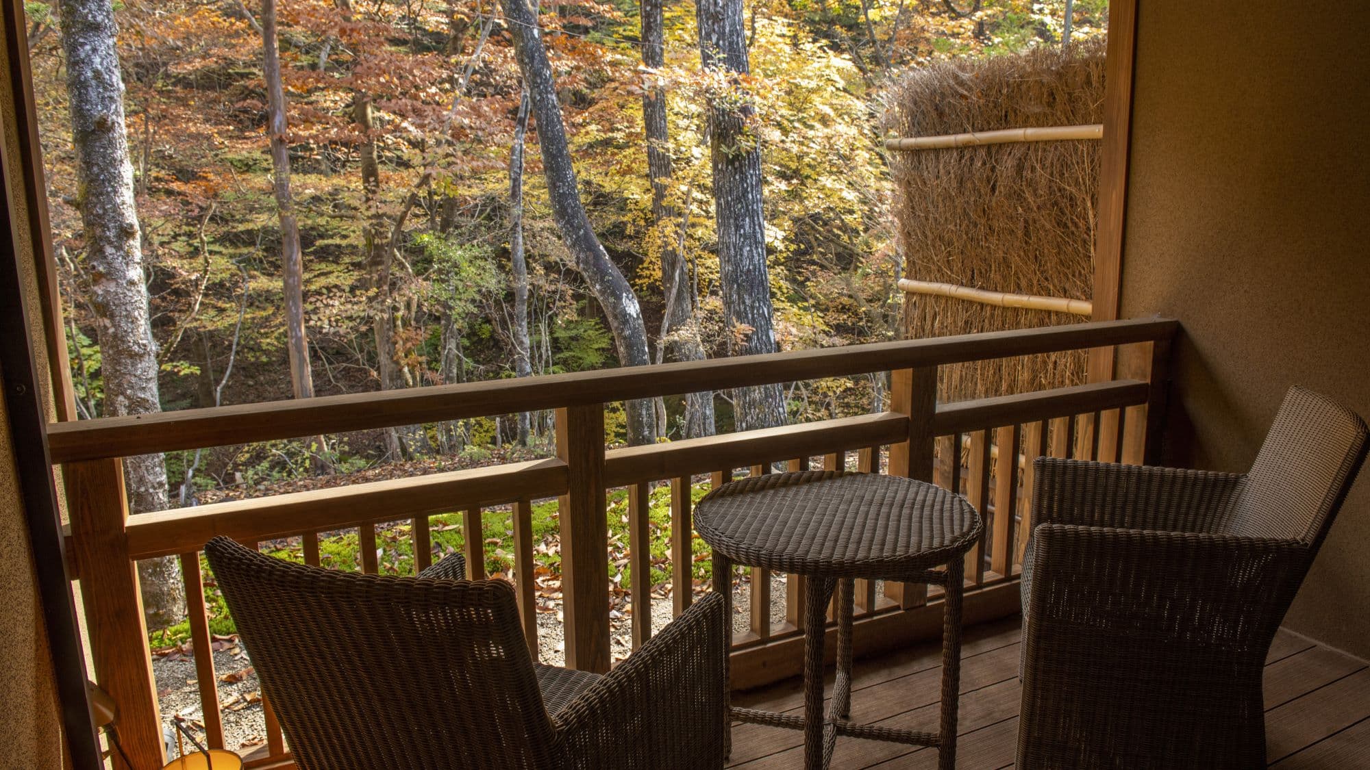[Apartment] <Autumn> Spend time "becoming one with nature" feeling the natural negative ions of Shiobara Valley throughout your body