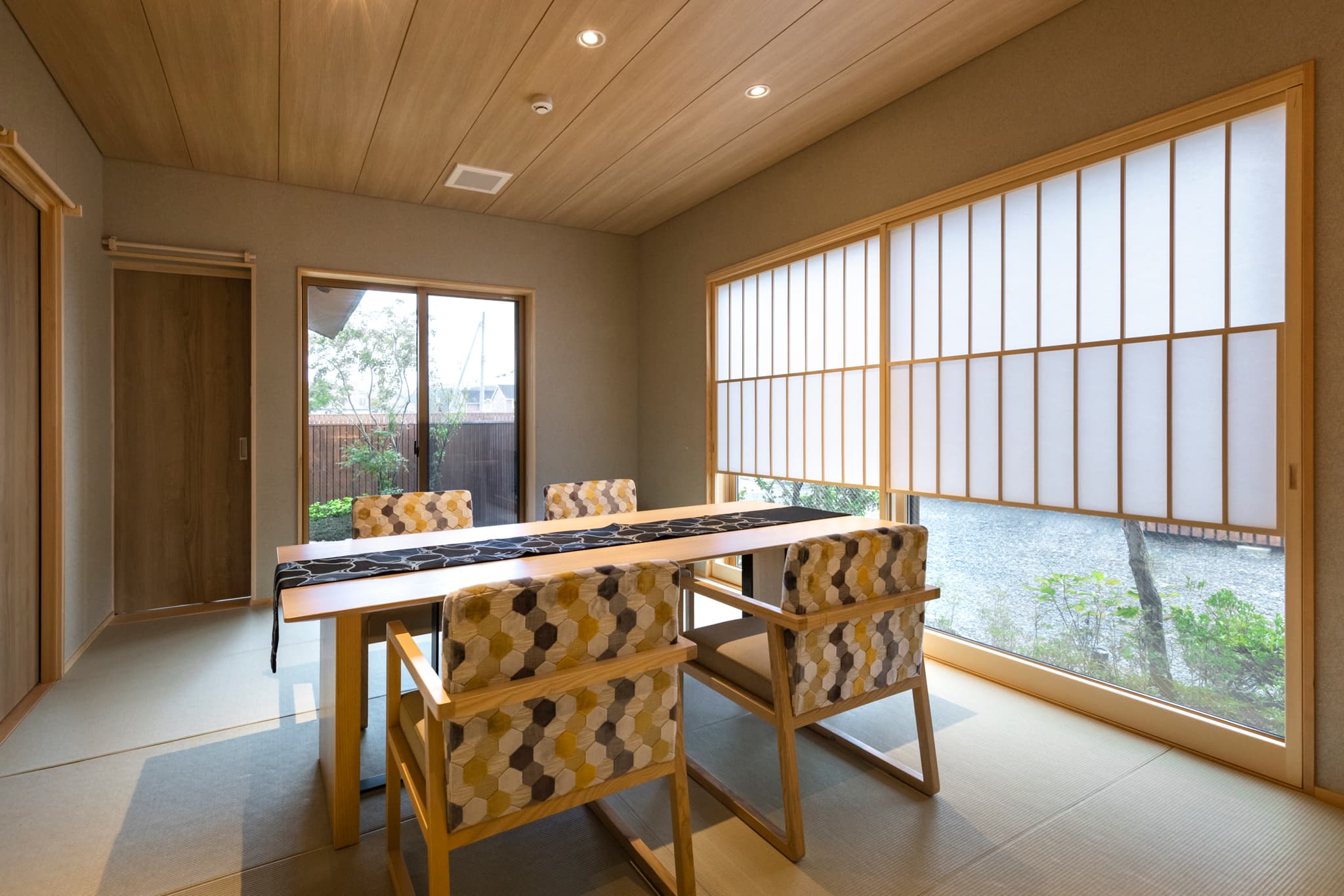 Golden Fuji - 1st floor dining, all meals delivered to your room