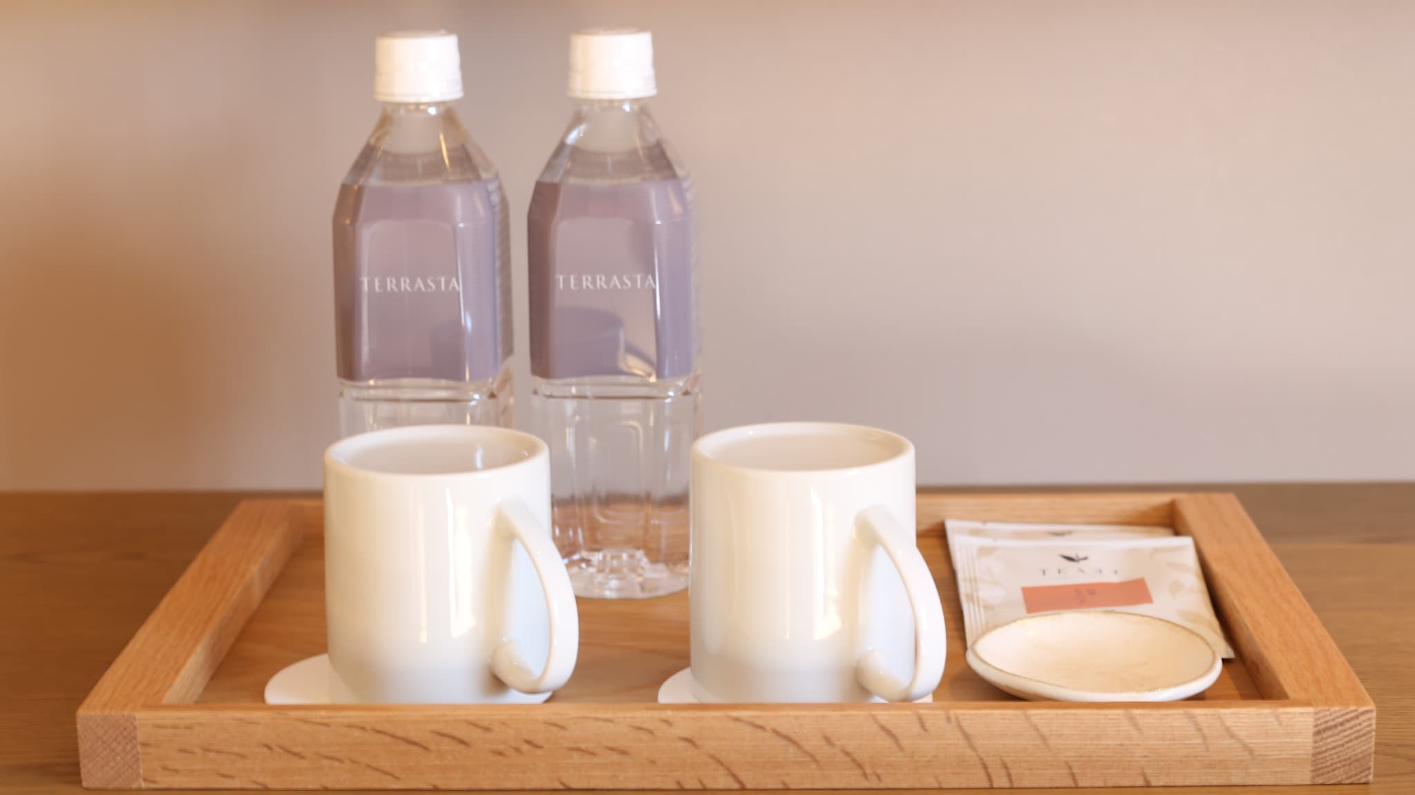 Water, tea, mug