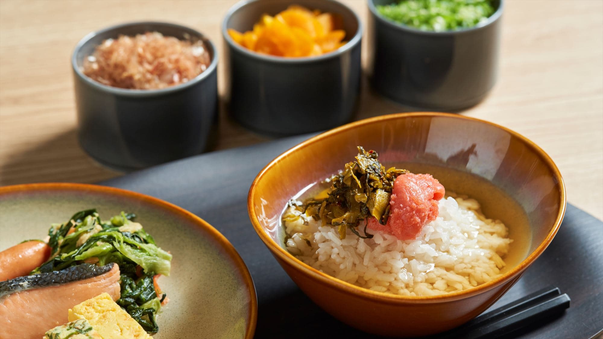 [Breakfast] Hakata mentaiko and other rice accompaniments, and ochazuke with fish soup stock are also available.