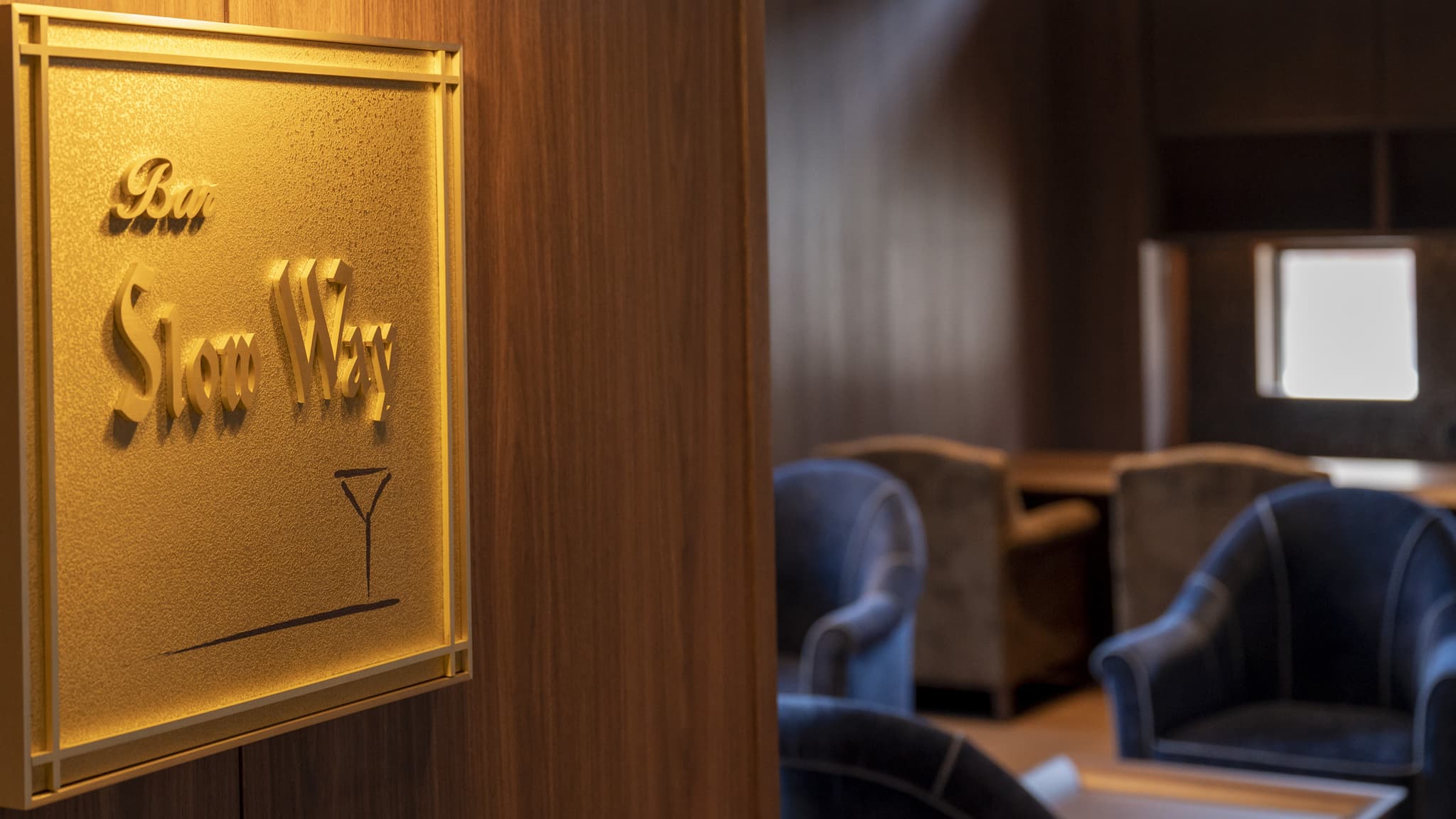 [Bar/Slow Way] A place to relax where time flows slowly