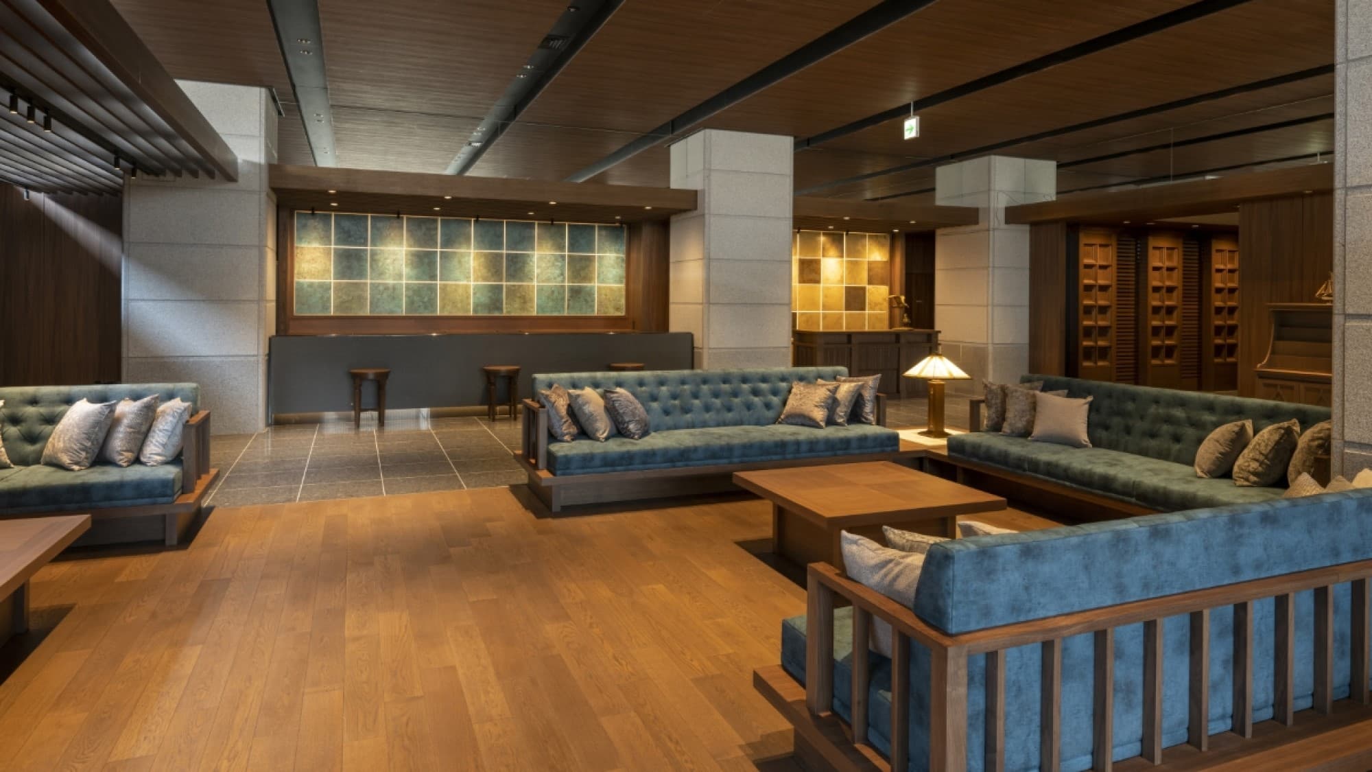 [1st floor/Lobby] A calm space reminiscent of Hakodate Port and the cityscape of Hakodate.