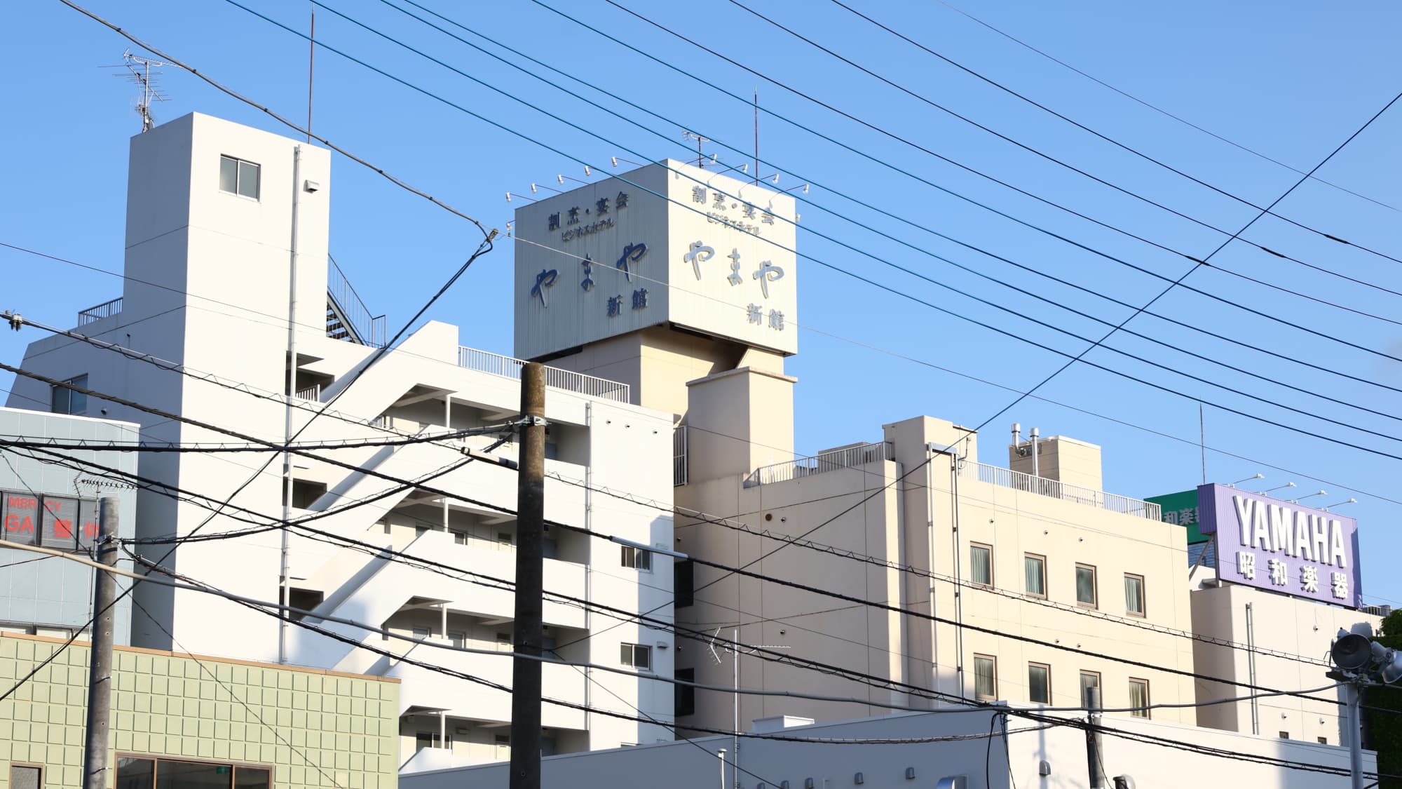 3 minutes walk from the west exit of Kasukabe Station