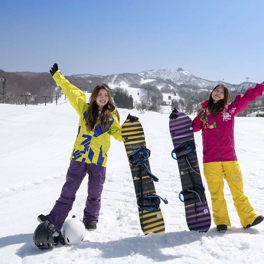 Let's enjoy winter sports in Zao, which is popular for its various courses and powder snow ♪