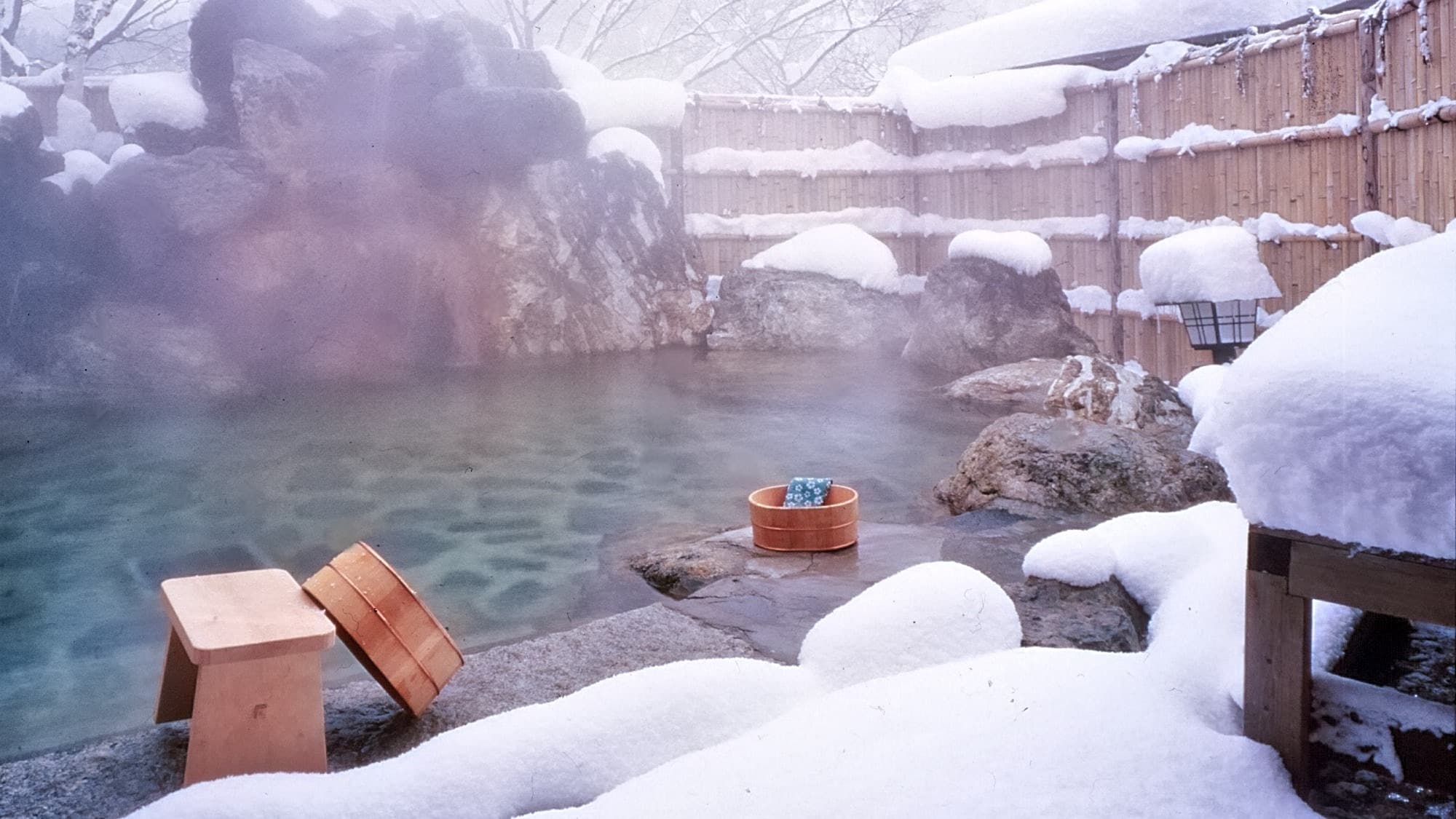 [Open-air bath] Wisteria flower cluster (winter)