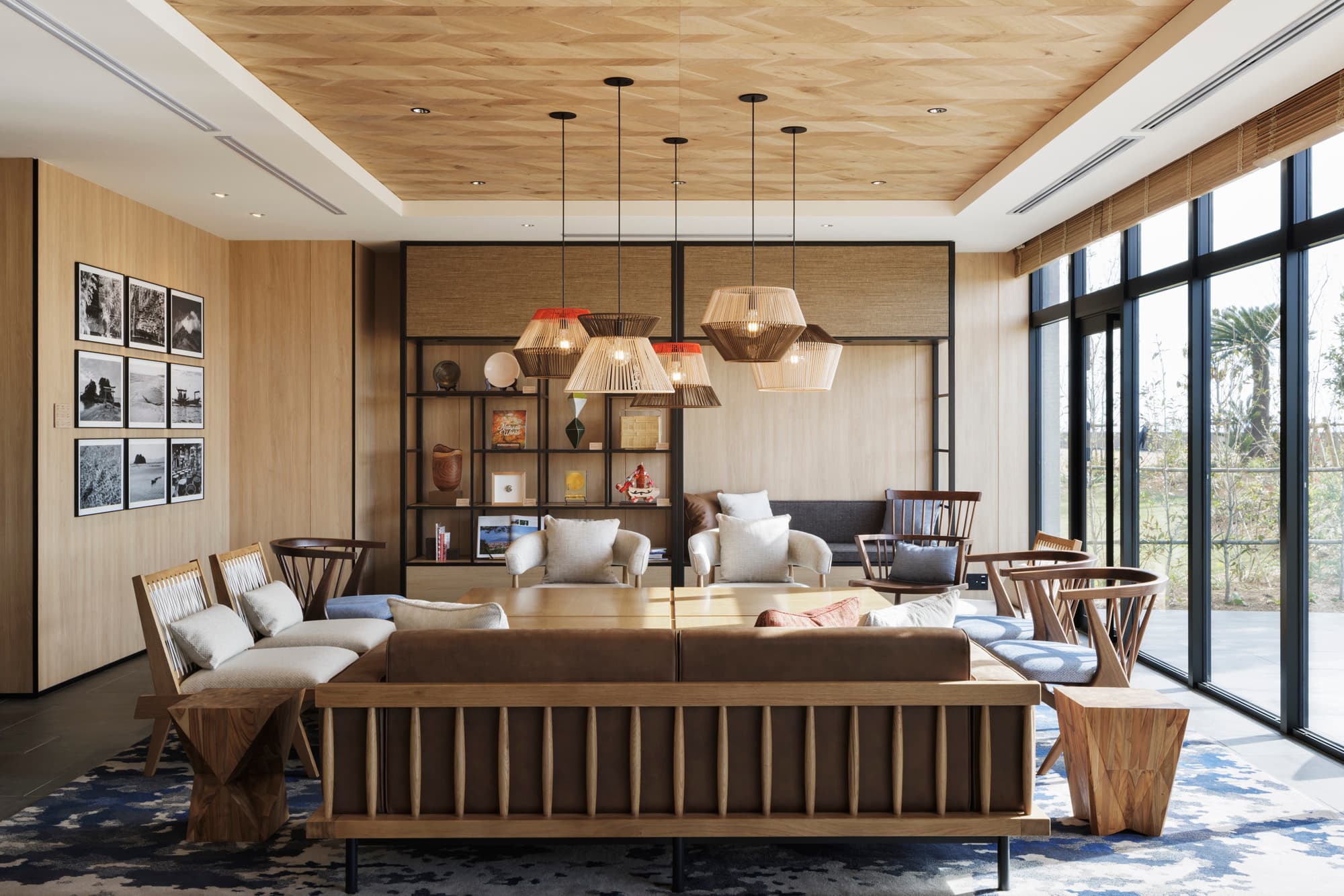 Lounge: A relaxing lobby lounge.