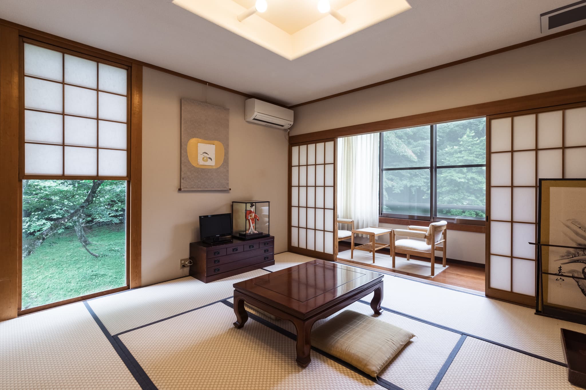 Japanese-style room