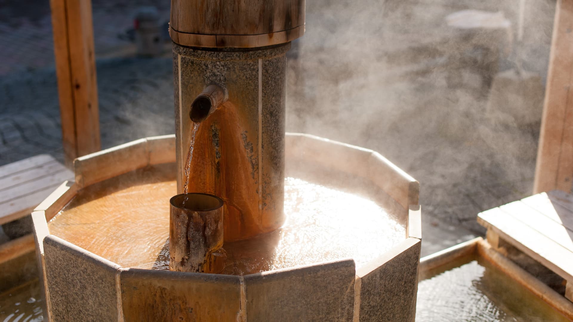 Footbath and drinking spring "Yakushi no Yu" in Misasa Onsen