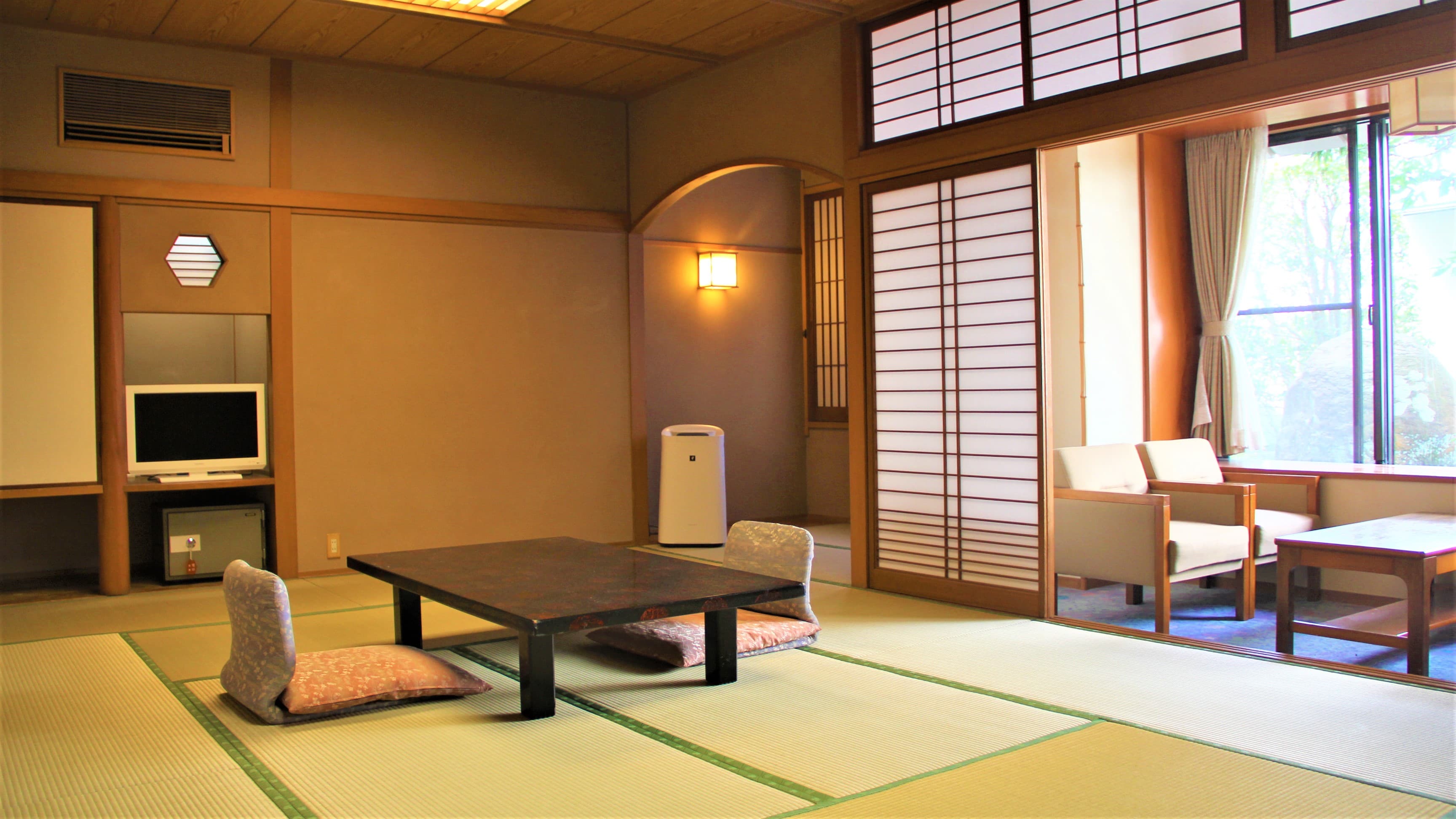 [Pure Japanese-style room, 14 tatami mats/non-smoking (example)] with bathroom and toilet