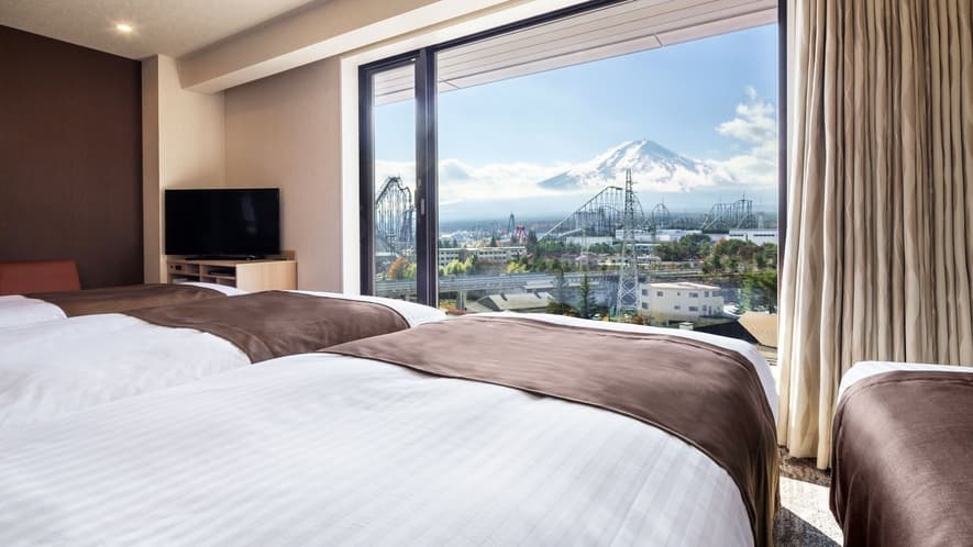 Family Fourth Room with View