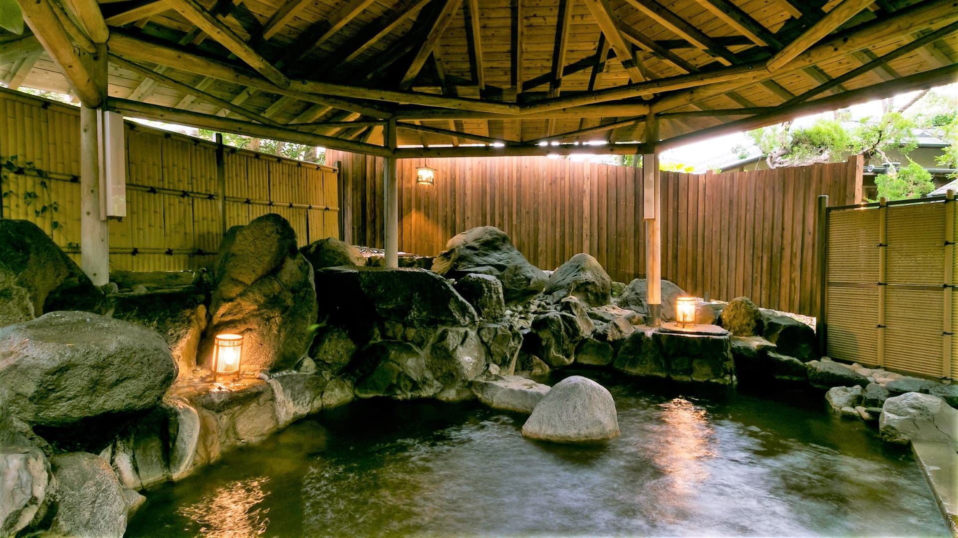 Private open-air bath "Meiko no Yu"