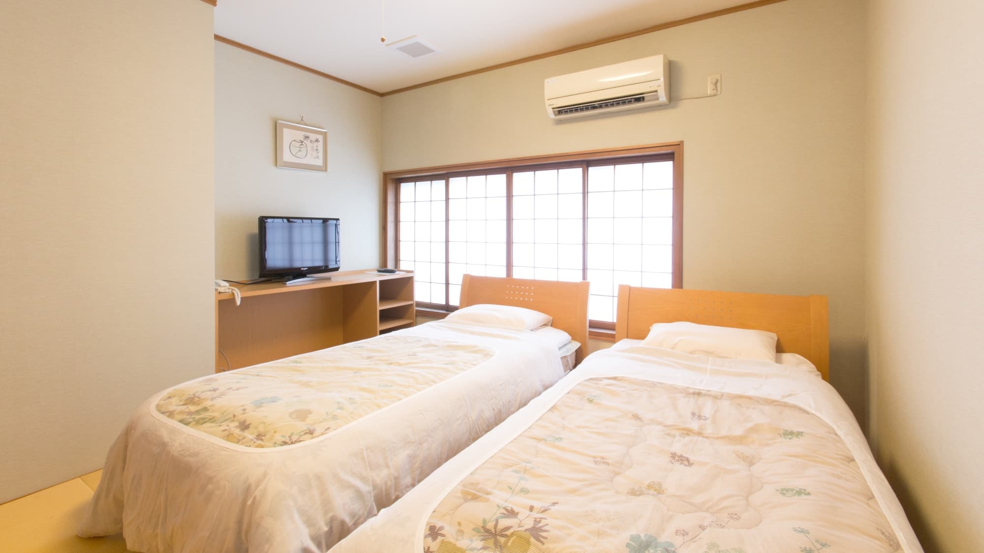 A Japanese-style room and a Western-style room are connected in this room. All rooms are equipped with a toilet and washbasin with a cleaning machine.