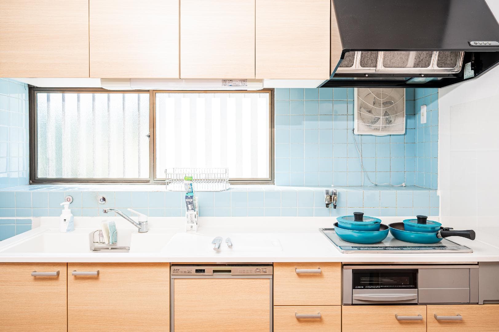Kitchen with dishwasher