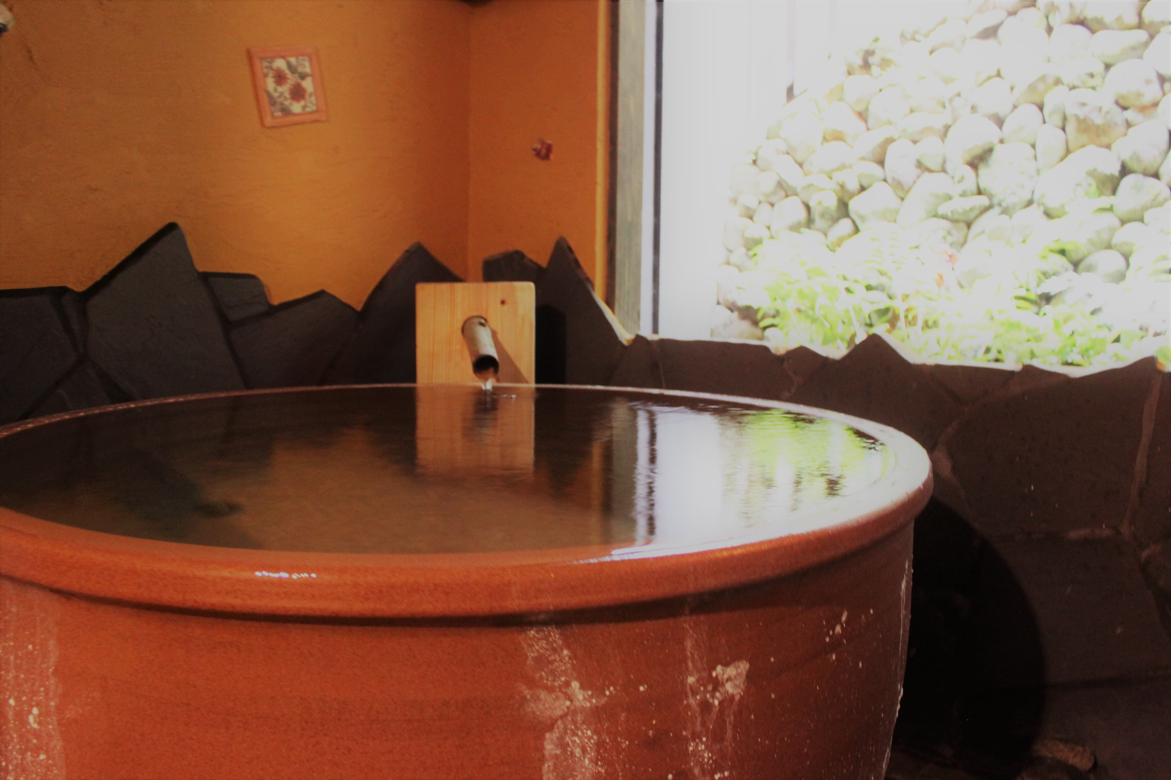 ■ Ceramic hot water