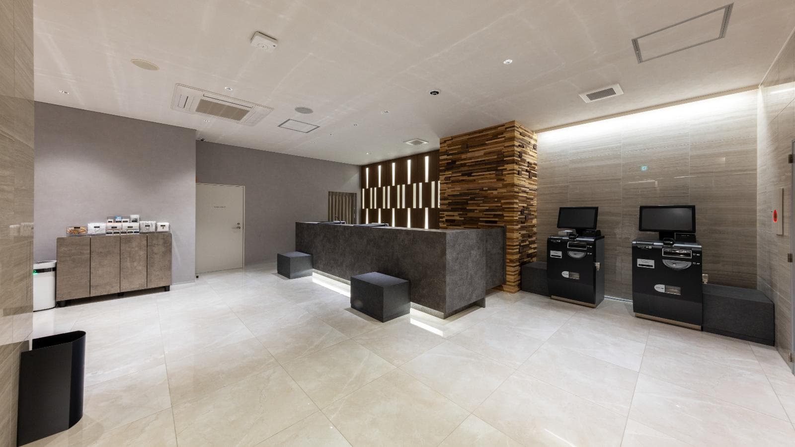 Front desk (2nd floor)