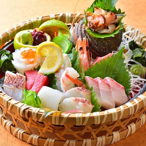 [Supper / Sashimi upgrade] We have a lot of fresh sashimi ♪