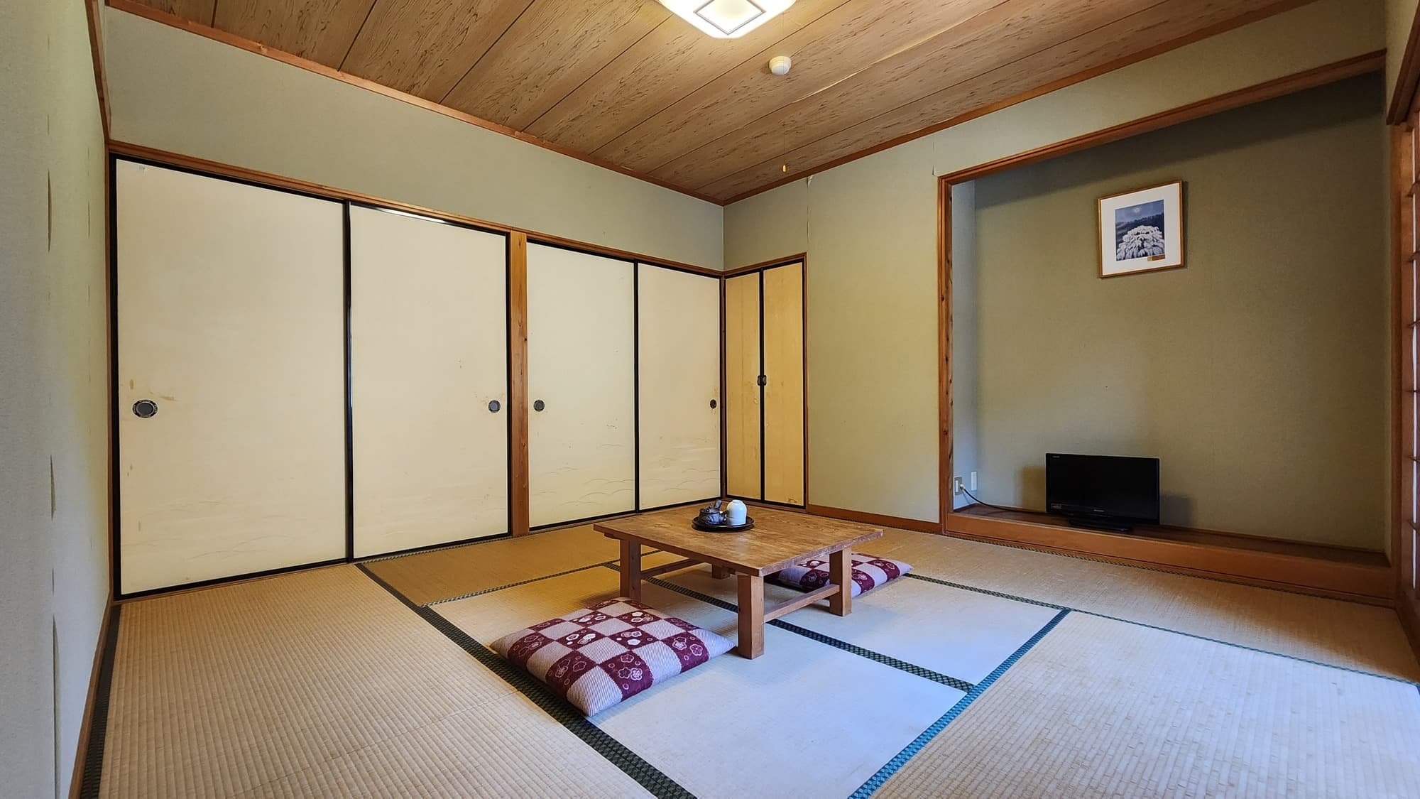 [8 tatami Japanese-style room]