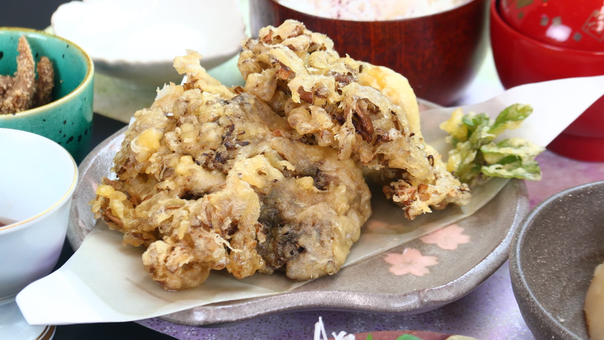[Dinner] Maitake mushroom and mint leaf tempura