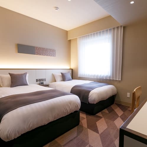 Twin room 