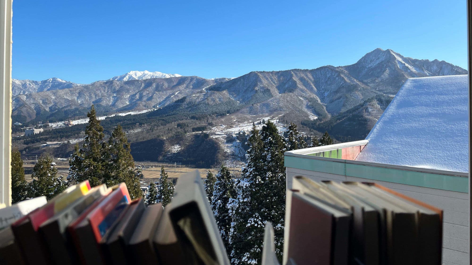 ・ You can enjoy the natural landscape of the four seasons from the inn.