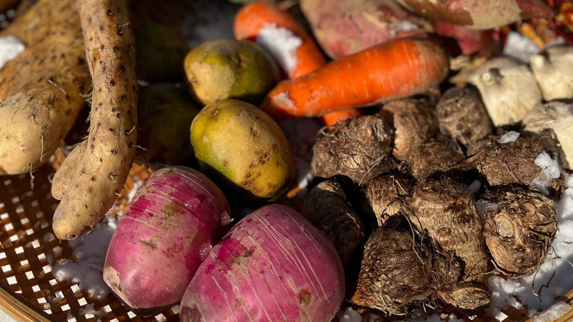・ We use our proud homemade vegetables for our meals.