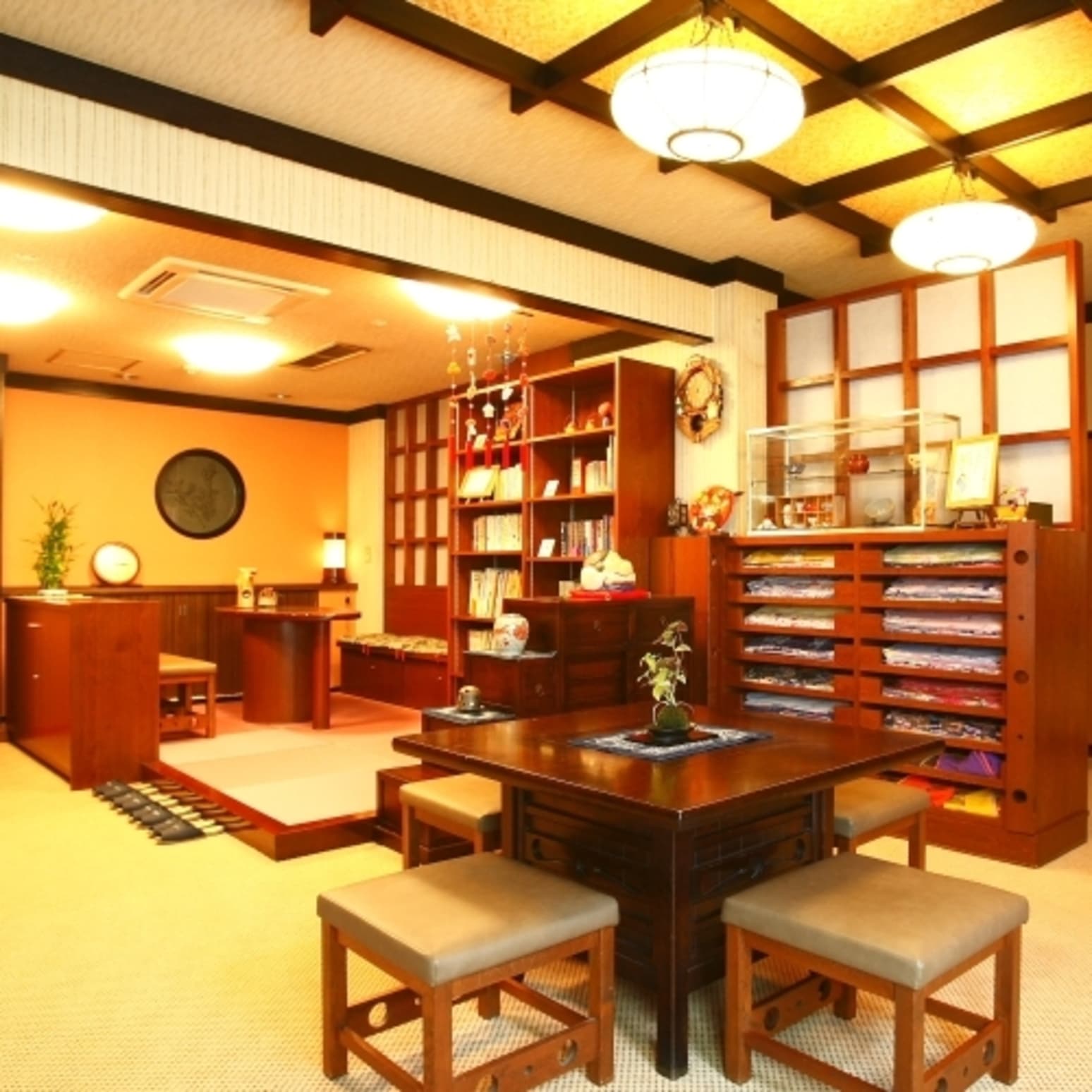Interior - Lobby
