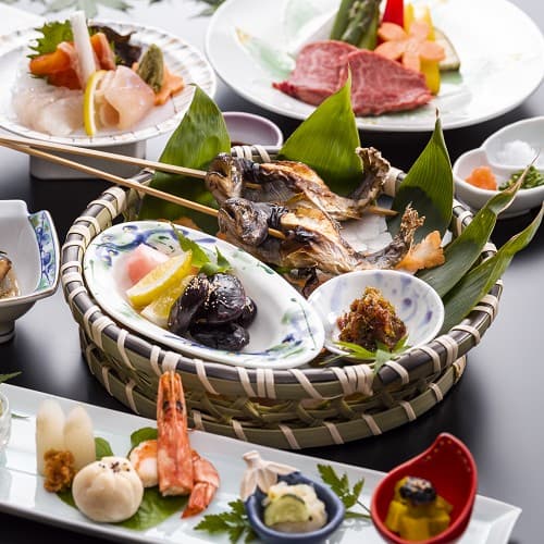 Hot salt-grilled rock trout! The perfect amount of salt makes your mouth water