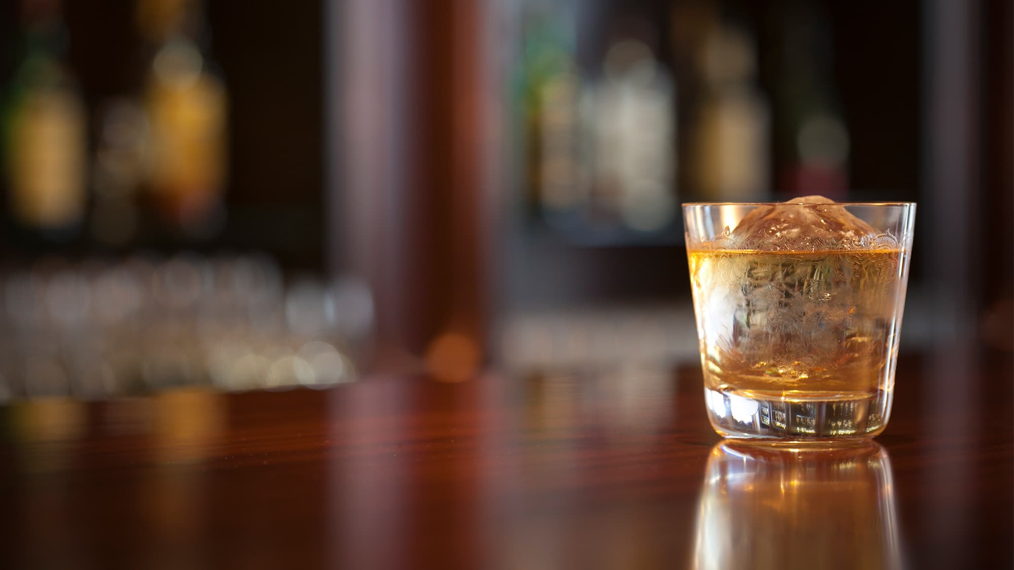 [Scheherazade] An authentic bar where time flows richly