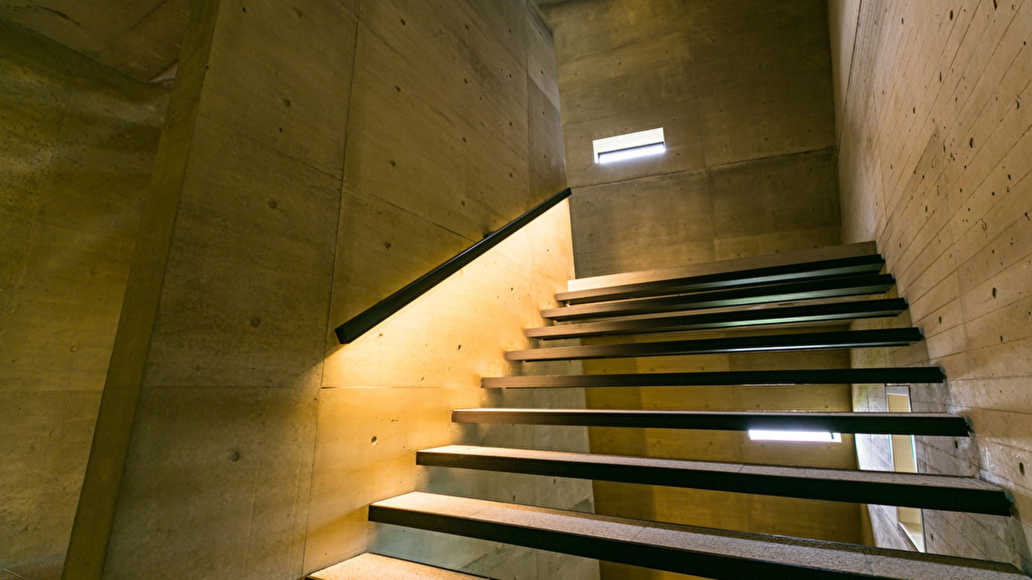 Interior - Stairwway
