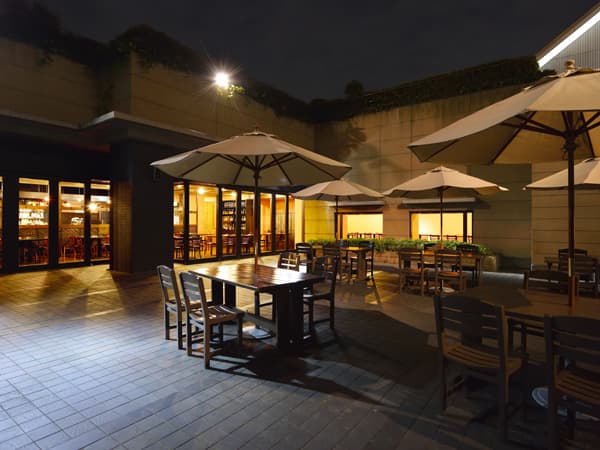 Shunsai “Akamatsu” terrace seating