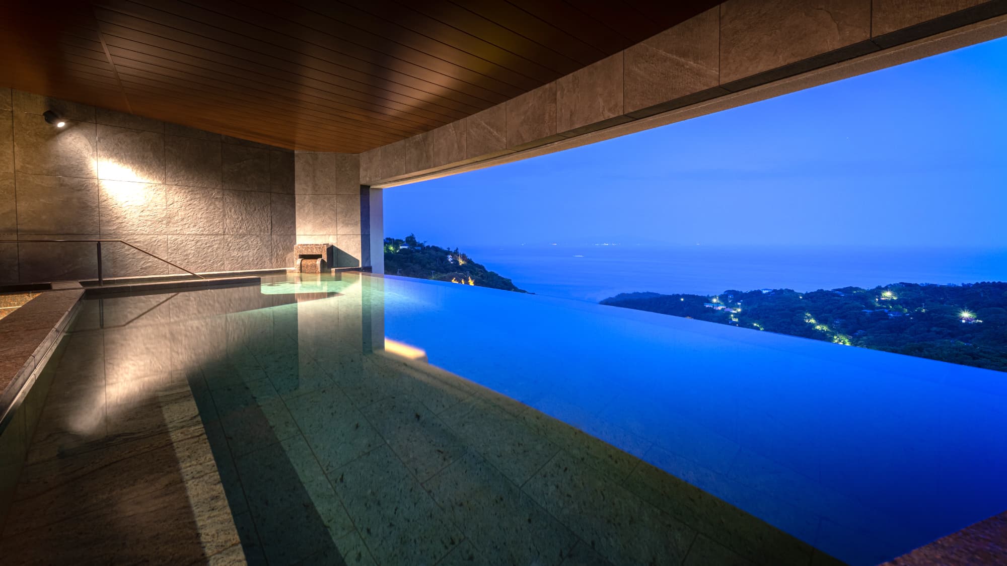 ONSEN deep hot spring open-air (evening view)
