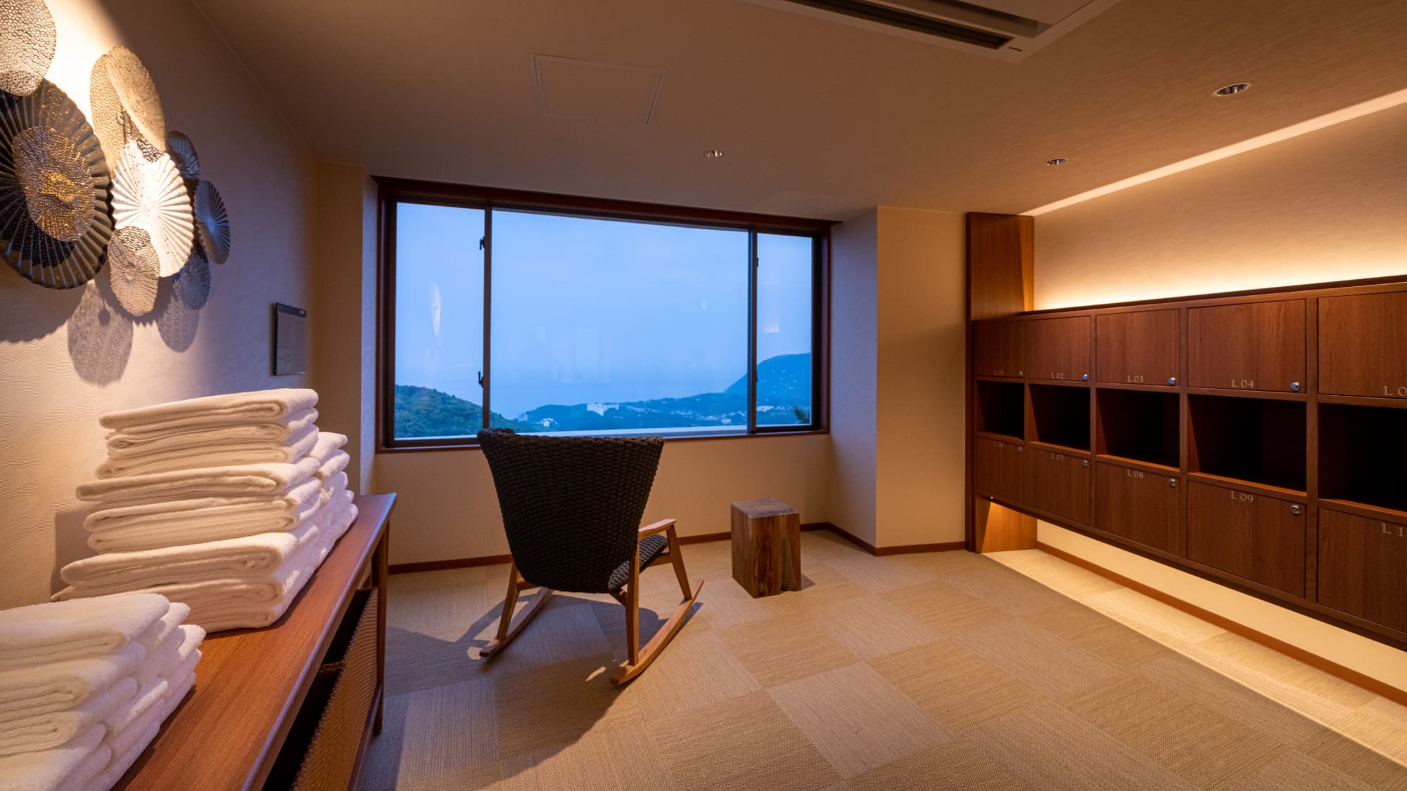 ONSEN Fukayu open-air (undressing salon)