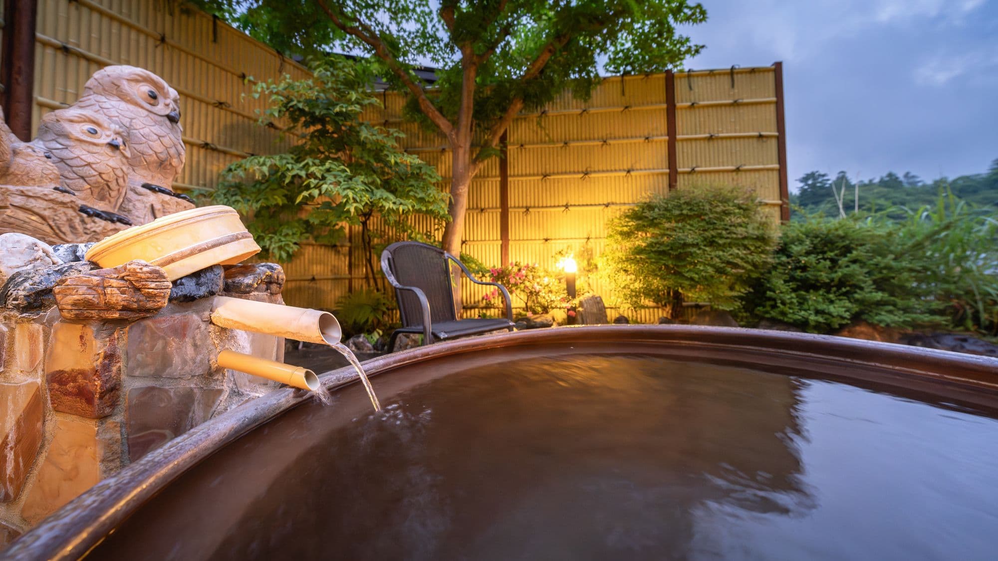[Private open-air bath "Souken no Yu"] Surrounded by mountains, you can feel the changing seasons in the open-air bath.