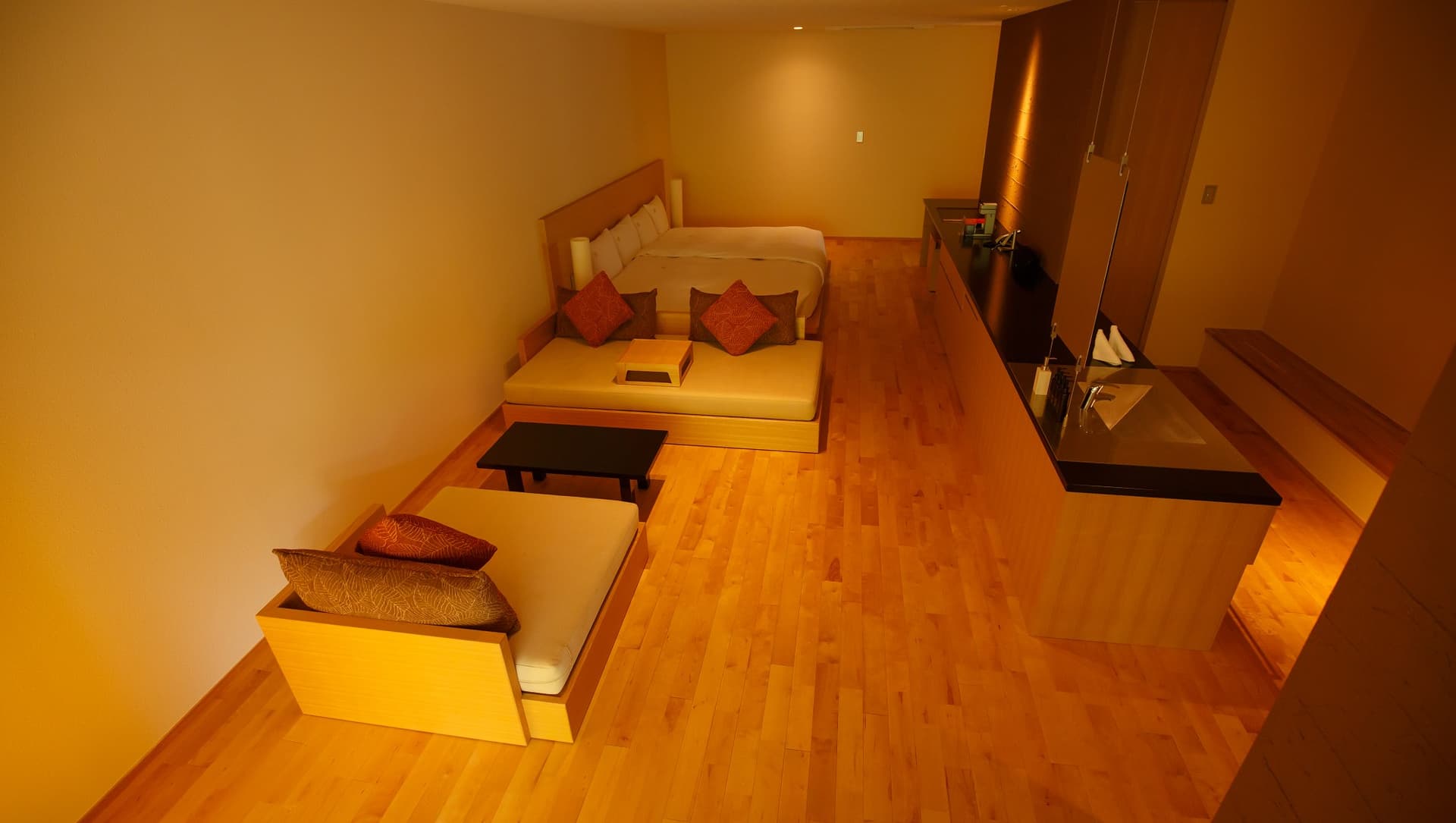 [Club floor/Kumo] A room with an open-air bath (68-70 square meters)