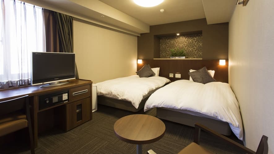 Twin Bed Room
