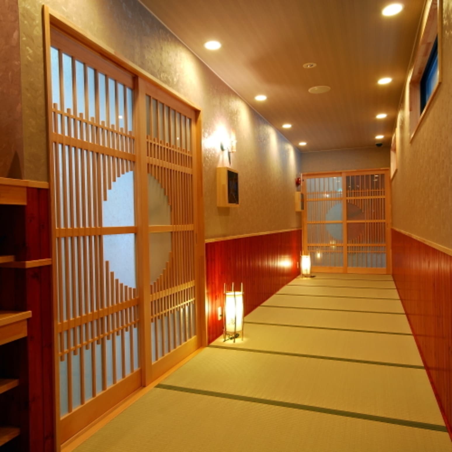 Interior - Restaurant Hallway