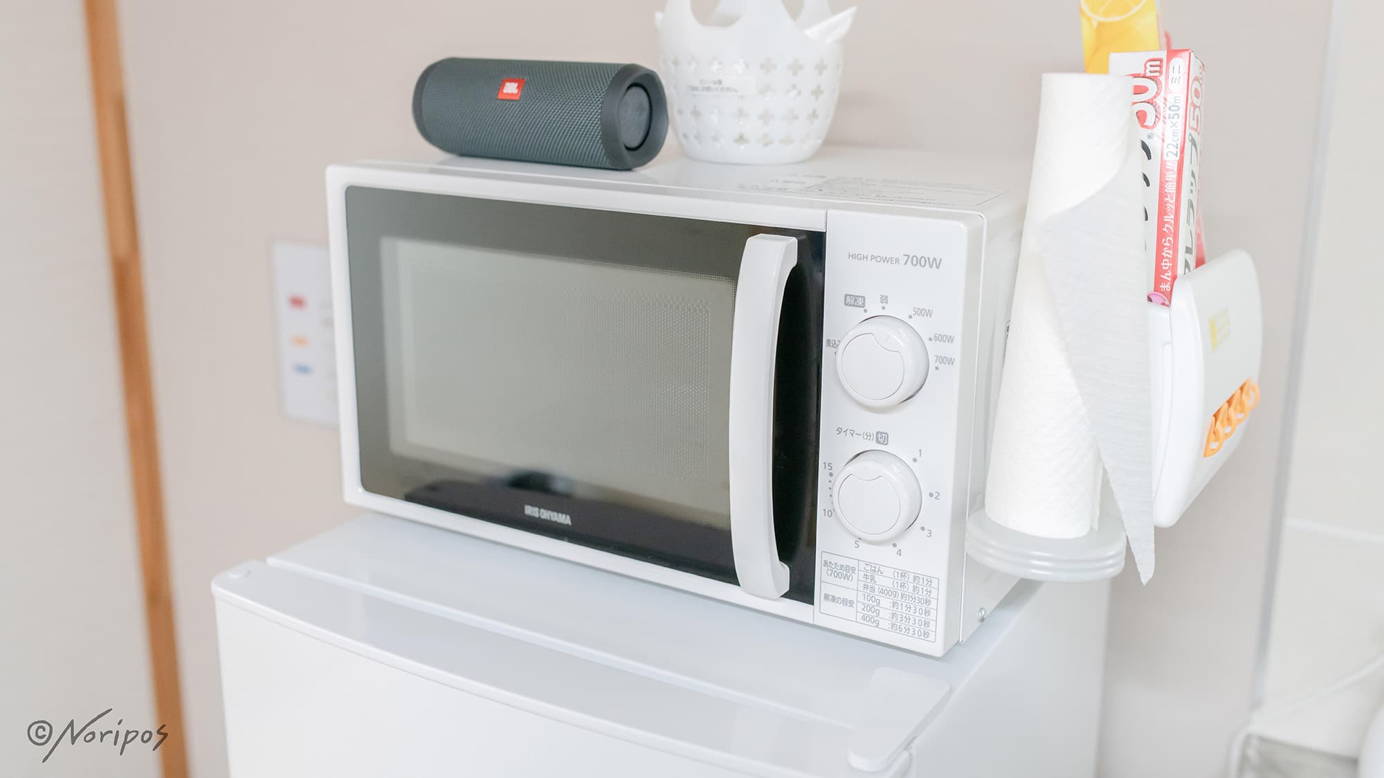 ・[Kitchen] A microwave, kitchen paper, plastic wrap, and other useful items are available.