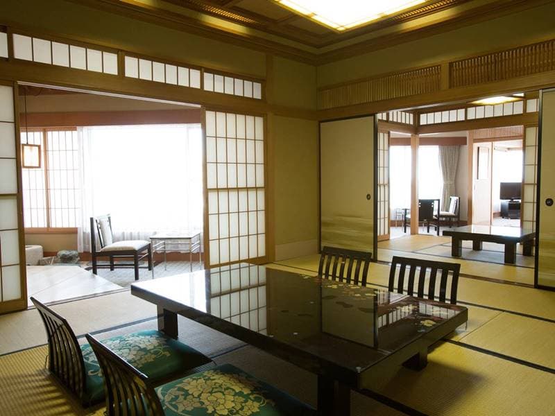 [Takasago Building, Ocean View] VIP Room (Twin + 12.5 tatami mats + 6 tatami mats)